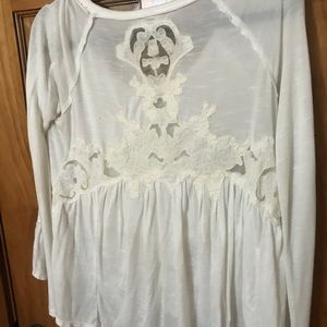 White lace Flowy long sleeve